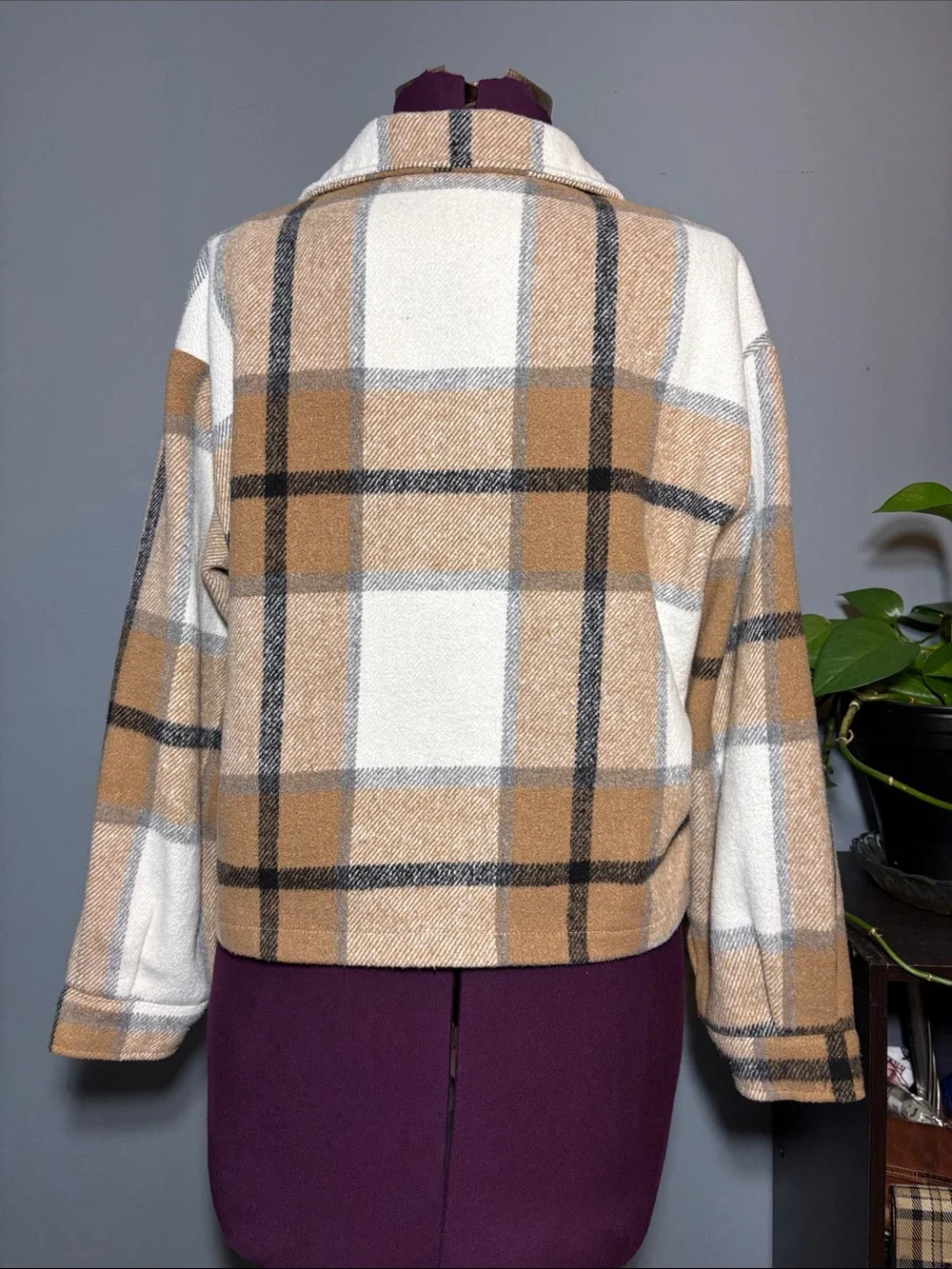 Plaid Button-Front Shacket Jacket - Cream & Tan